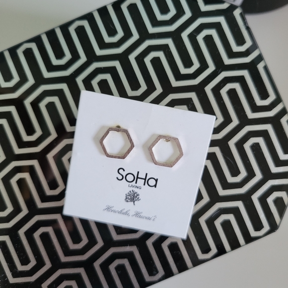SoHa Living | Set of 3 Small Geometric Post Earrings - Picture 8 of 10